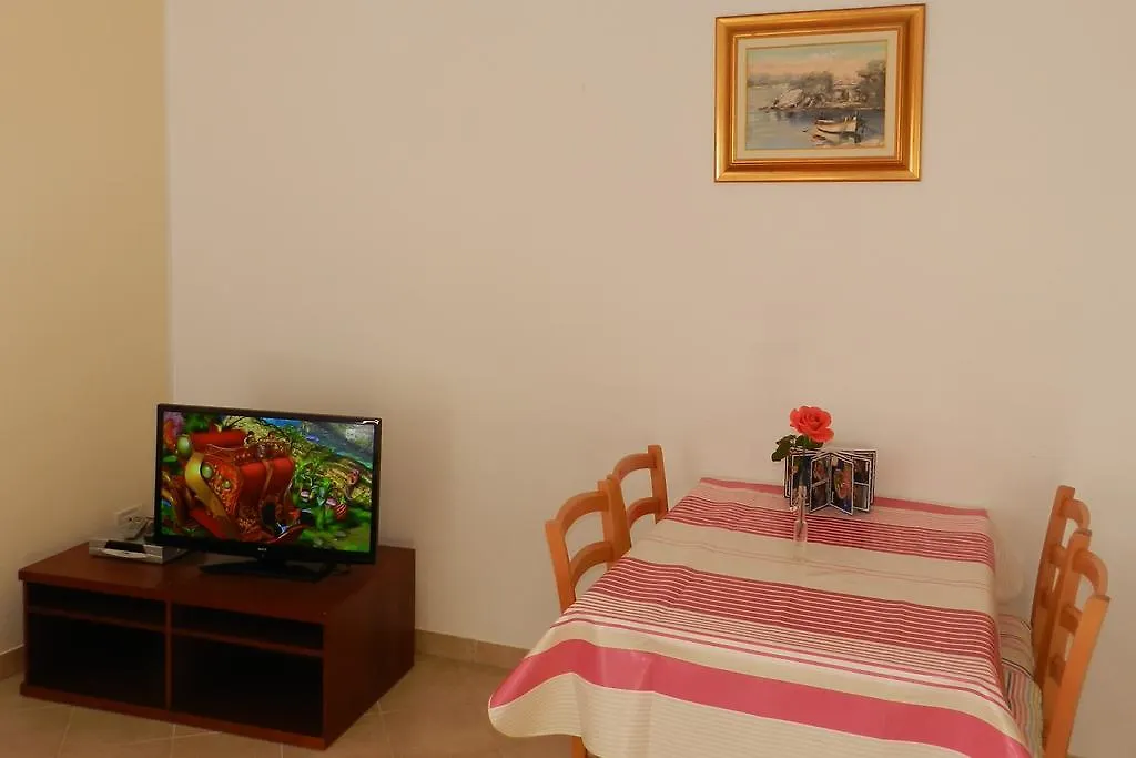 Mata Apartments Premantura Croazia