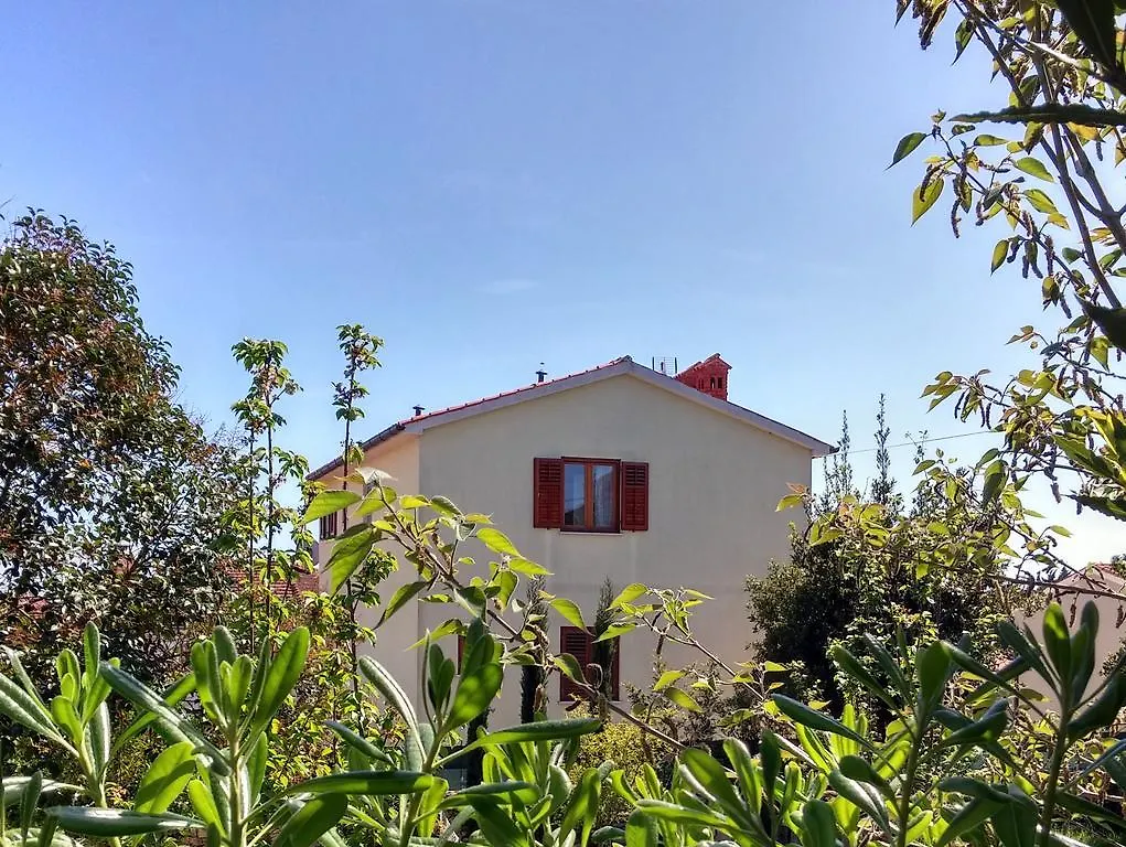 Mata Apartments Premantura 0*,